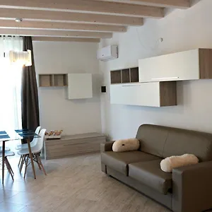 https://paradeisos-residence-sas.italymilanhotels.net